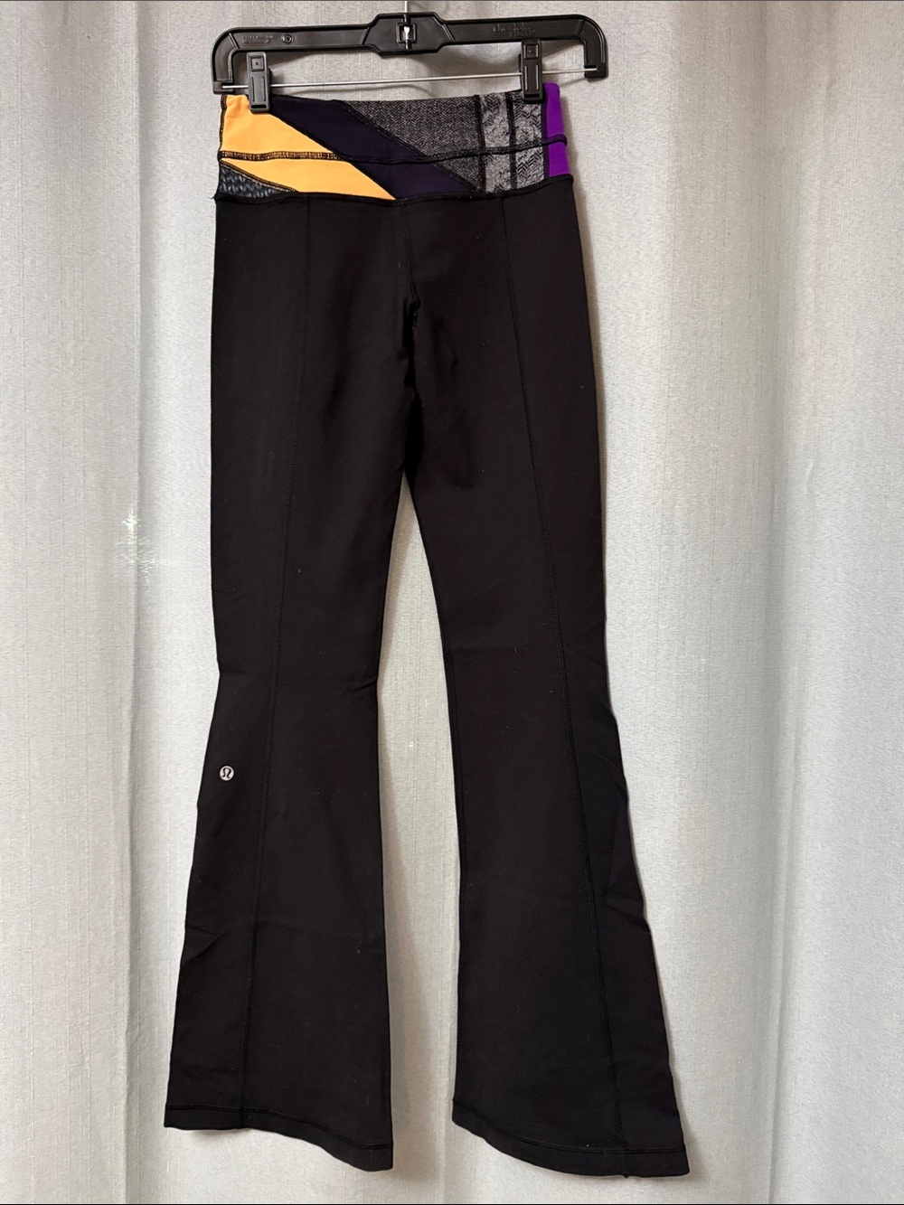 lululemon Black Inner Waistband with Logo and Herringbone Edge